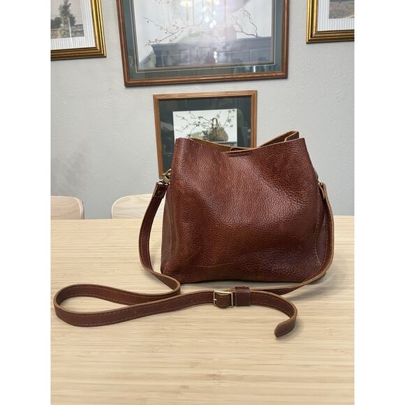 Portland Leather Goods Butterfly Bucket Bag Crossbody Purse in Nutmeg - Picture 1 of 9